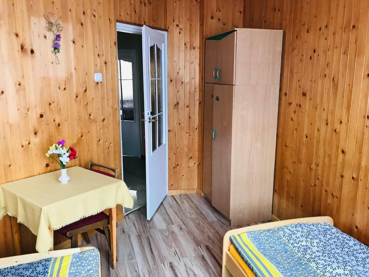 Pokoje Goscinne Ujsoły Exterior foto